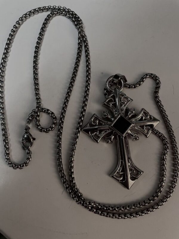 ⭑Collar plateado cruz.ᐟ