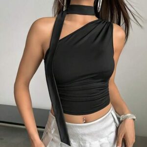 Top con cuello asimétrico