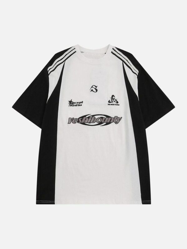 Remera oversize blanca y negro