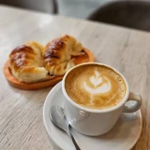 Café con medialunas